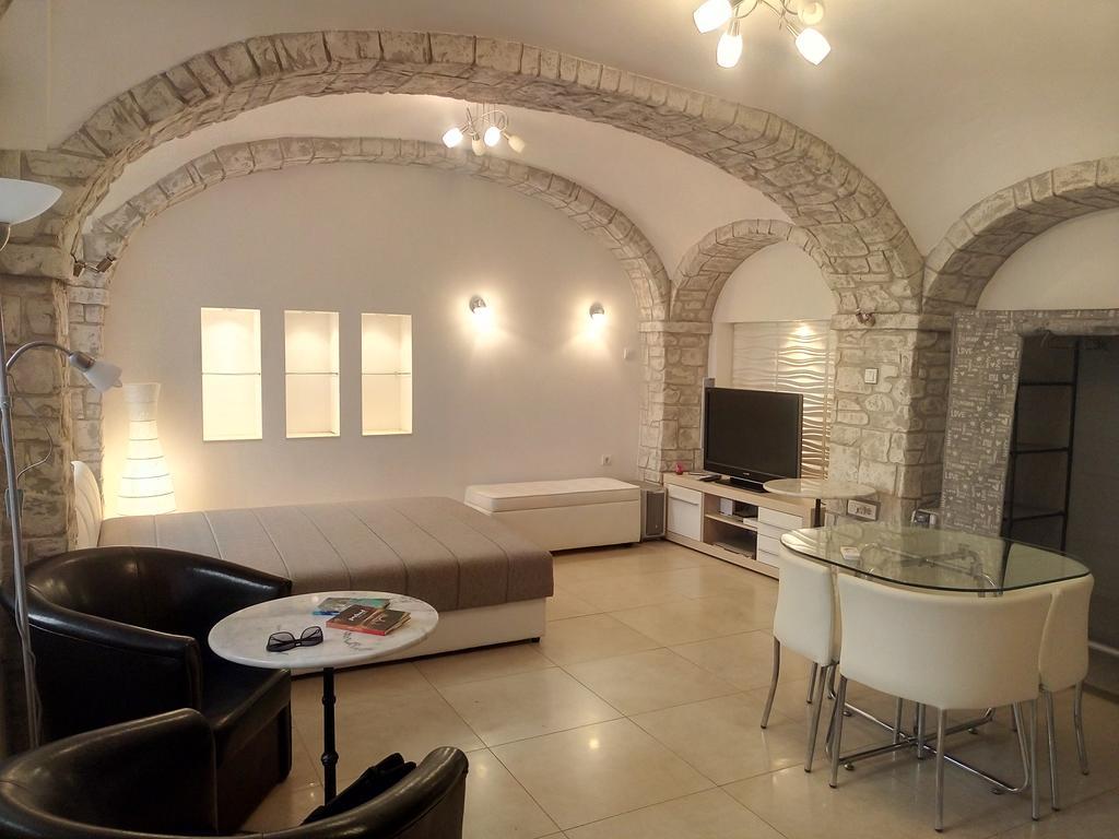 Apartment Zemun Old Town Center Belgrade Extérieur photo