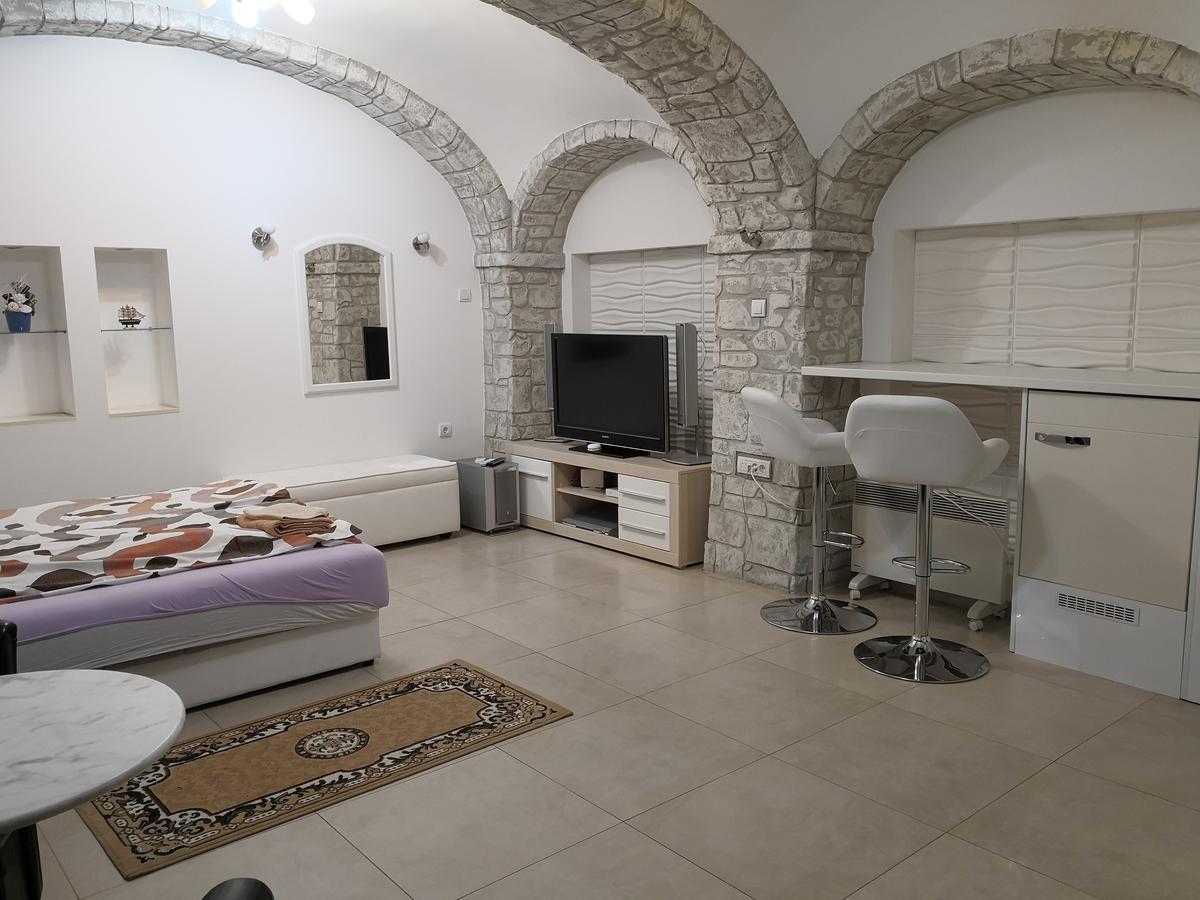 Apartment Zemun Old Town Center Belgrade Extérieur photo
