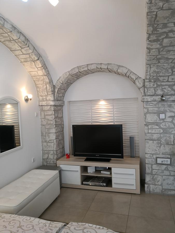 Apartment Zemun Old Town Center Belgrade Extérieur photo