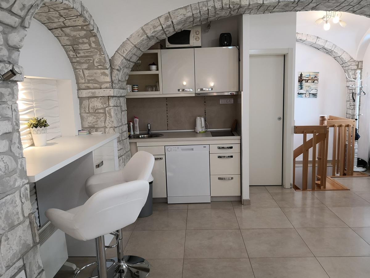 Apartment Zemun Old Town Center Belgrade Extérieur photo