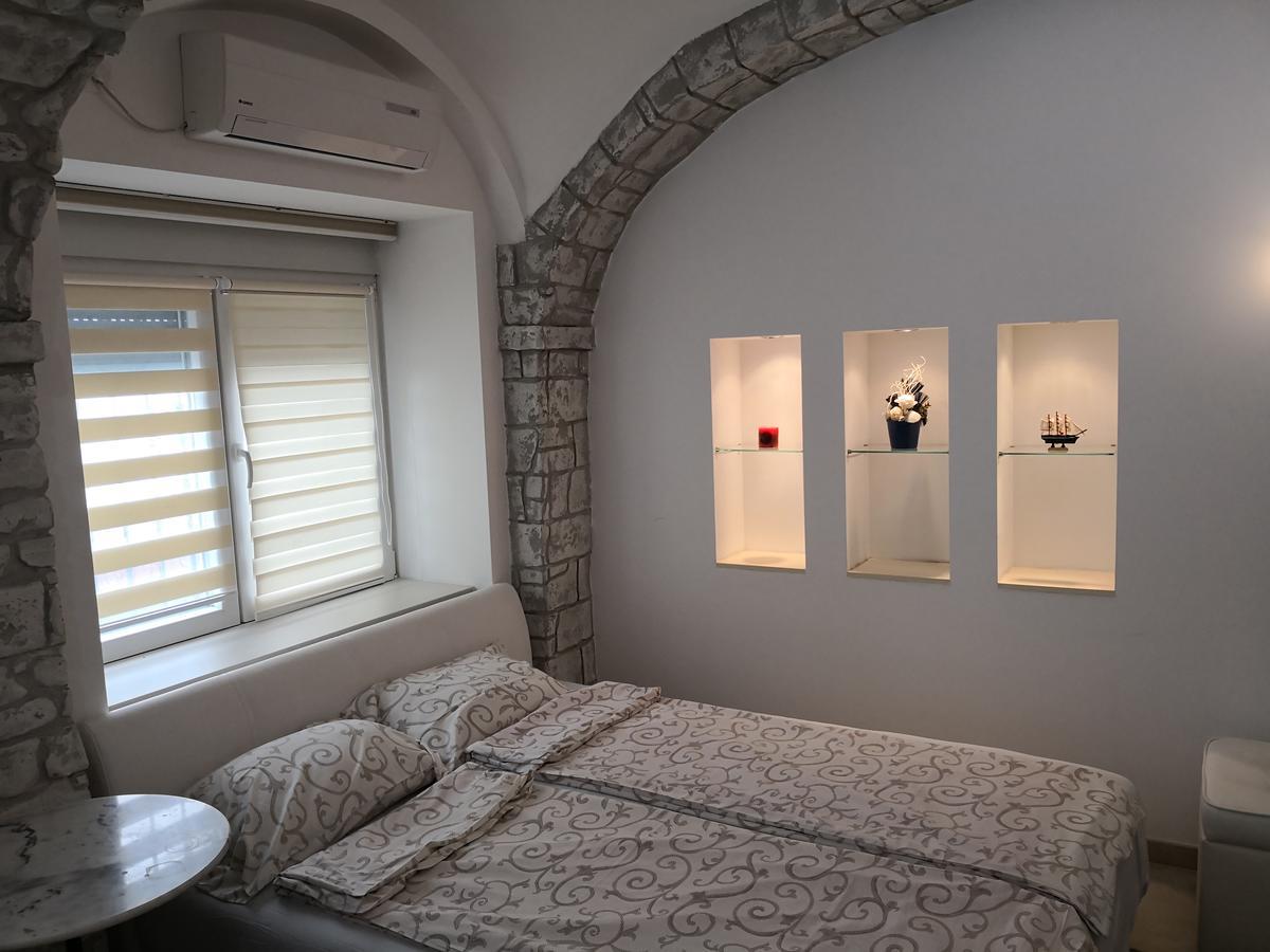 Apartment Zemun Old Town Center Belgrade Extérieur photo